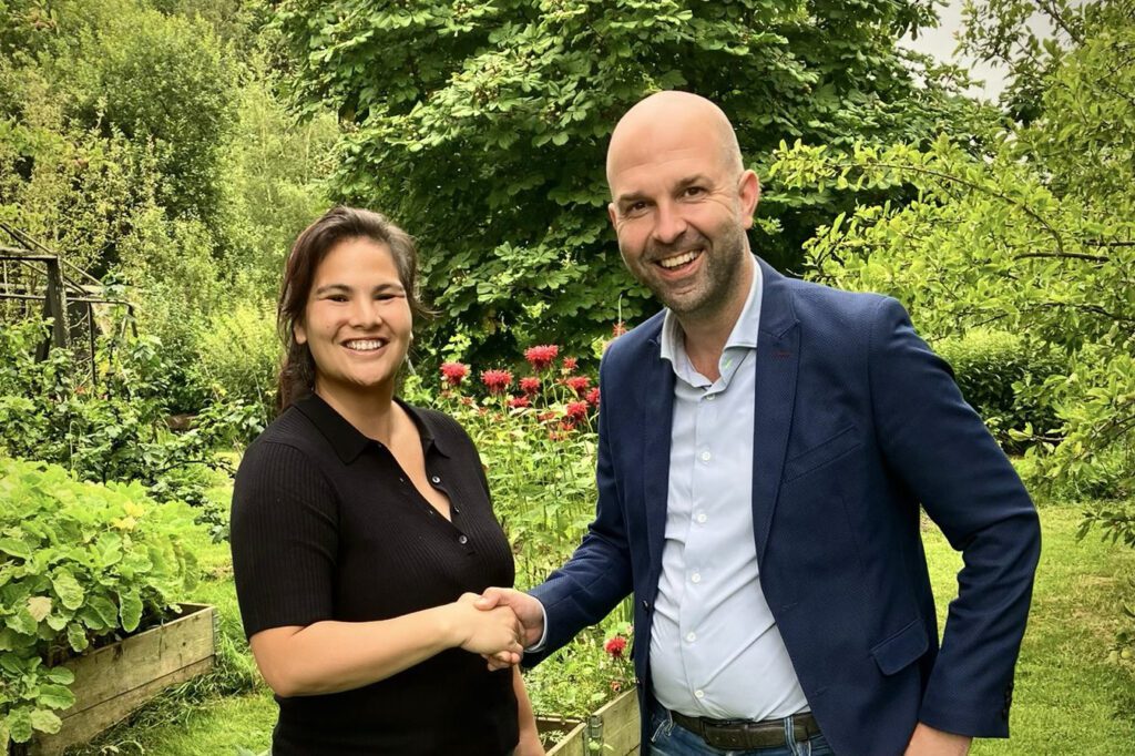 Carpe Vitam het knabbelbos ontvangt wethouder Mark Tuit